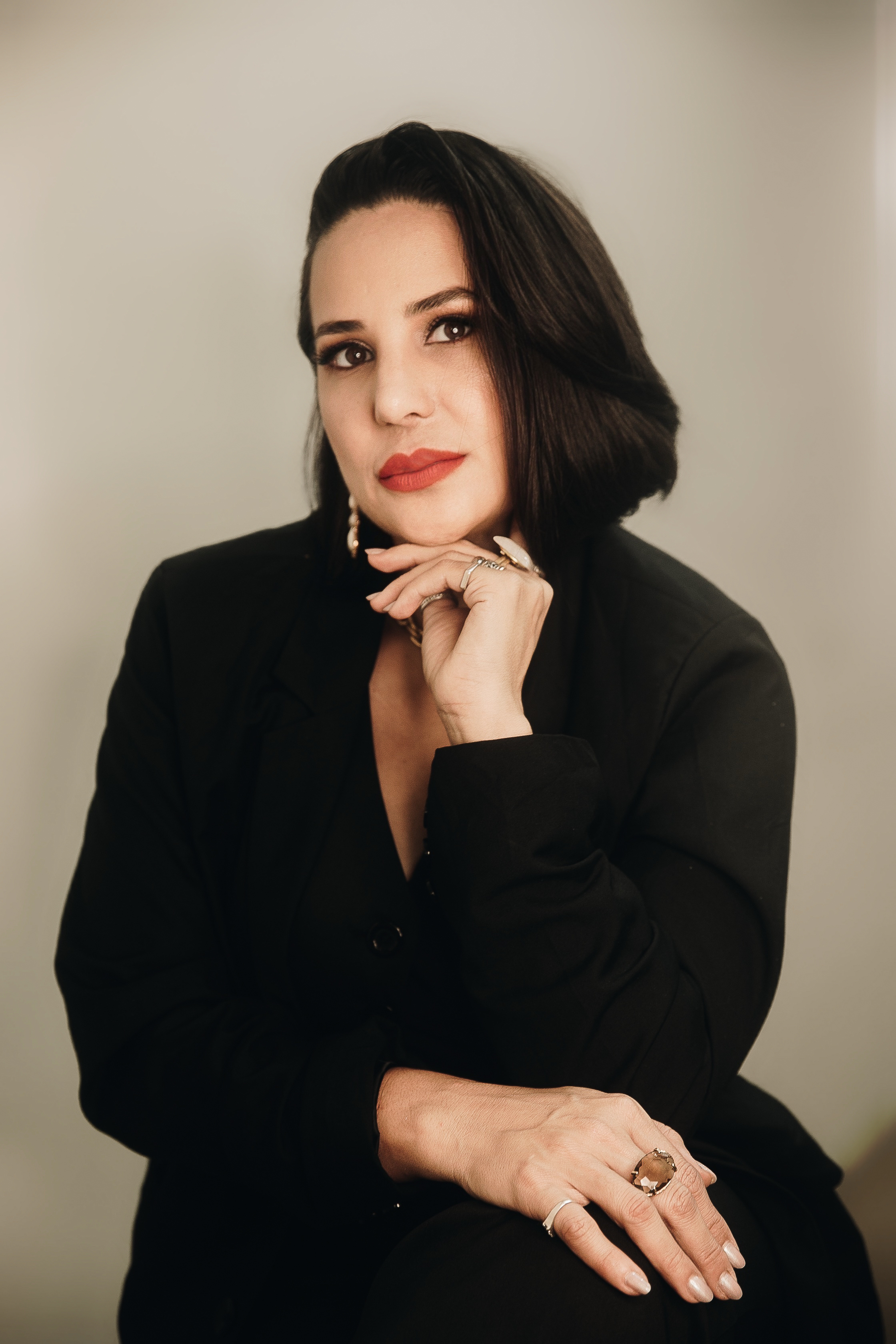 Juliana Baesso — Cabelereira e especialista em beleza em Volta Redonda